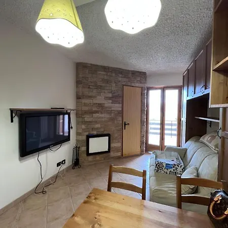 Apartment 5 Confini